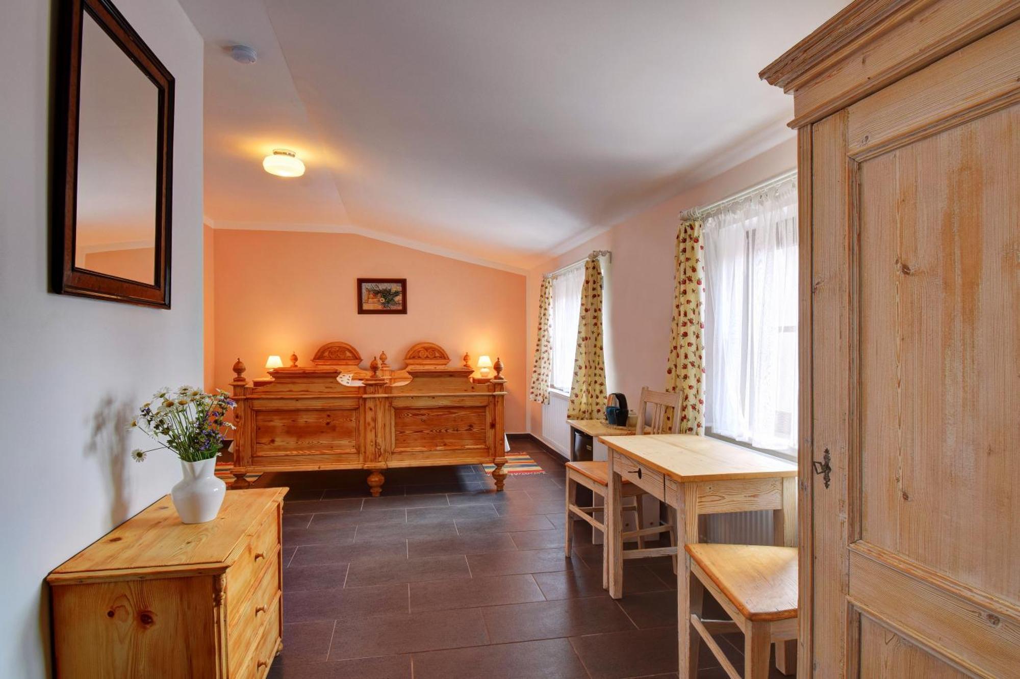 Na Letnim Byte Kouřim Kamer foto